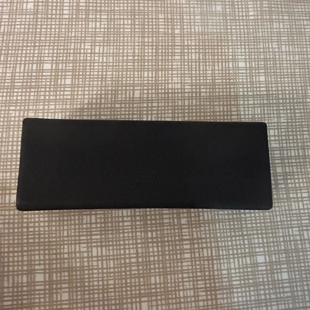 Vera Wang Collapsible Eyeglass Case - Black